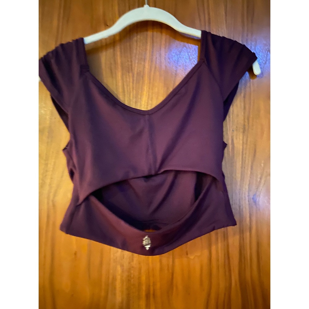 FP Movement Free People Plum Purple Ruched Front Cutout Crop Top Small - Picture 2 of 4